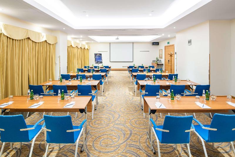 Radisson Blu Hotel Riyadh - Toplantı