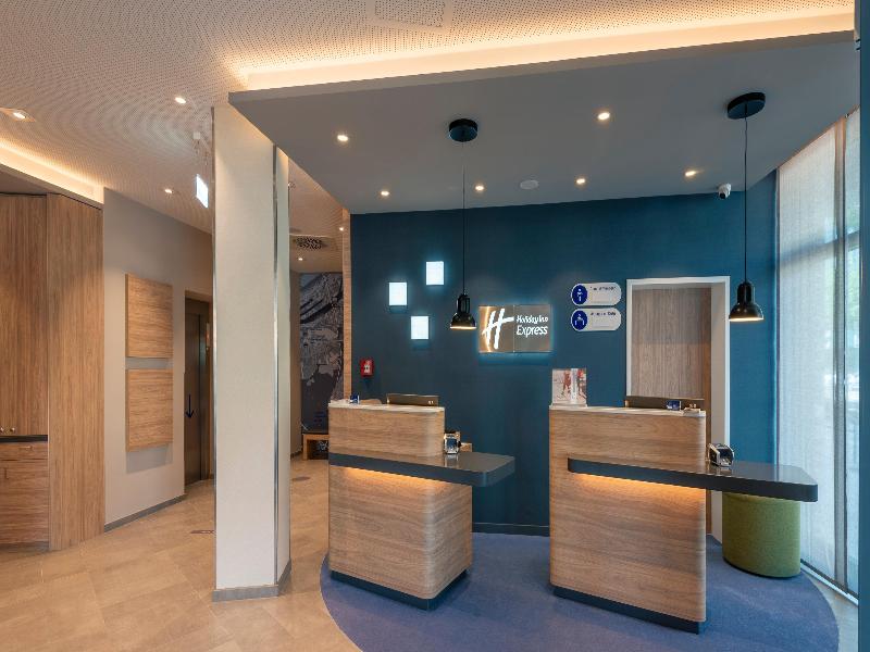 Holiday Inn Express Offenbach - Lobi
