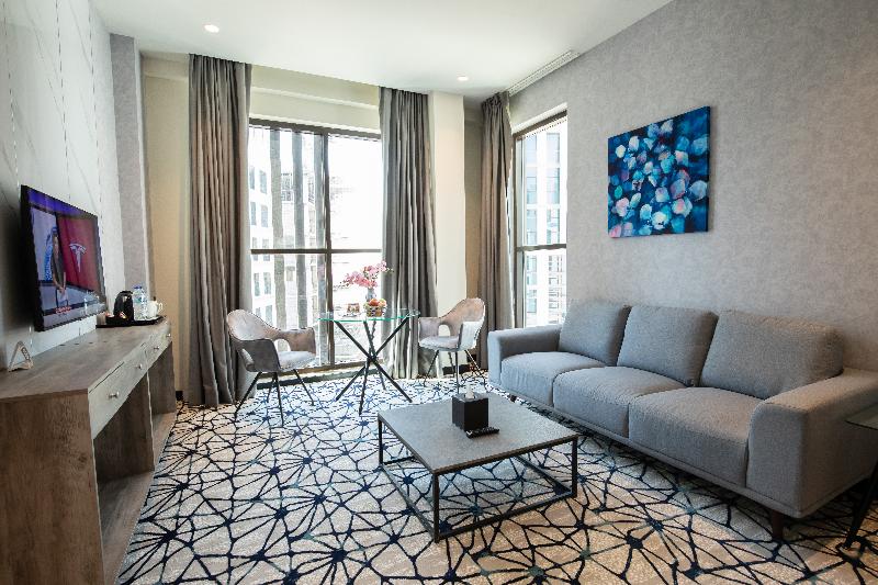 Grand Kingsgate Waterfront Hotel - Oda