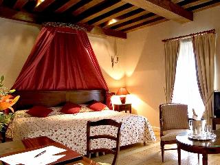 Logis Le Chateau Blanchard