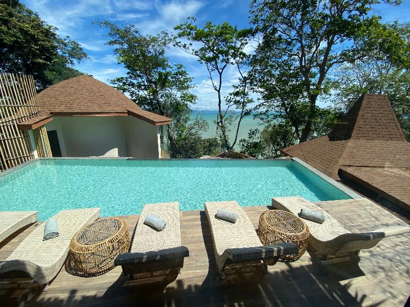 SINAE Phuket Luxury Hotel - Havuz