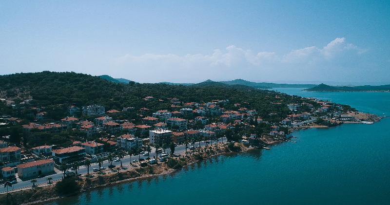 Karamela Otel - Genel