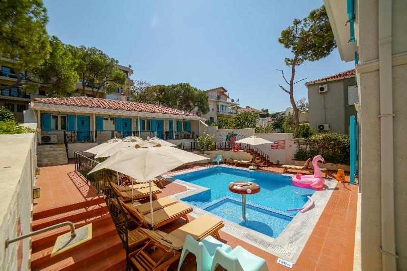 Karamela Otel - Genel