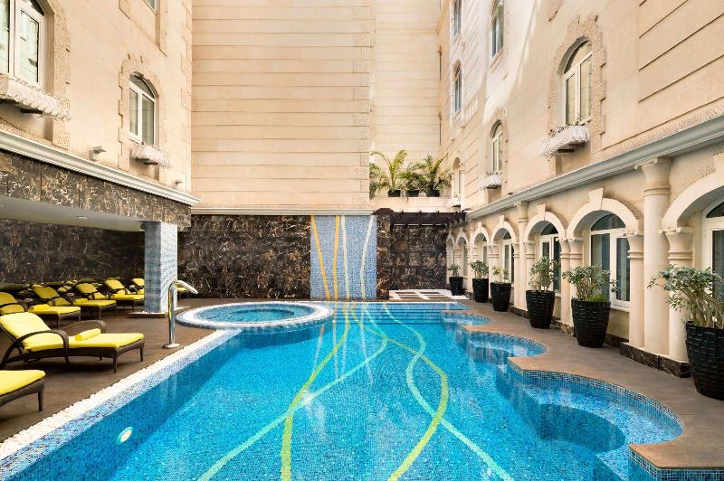 Grand Regency Doha, Trademark Collection Wyndham - Havuz