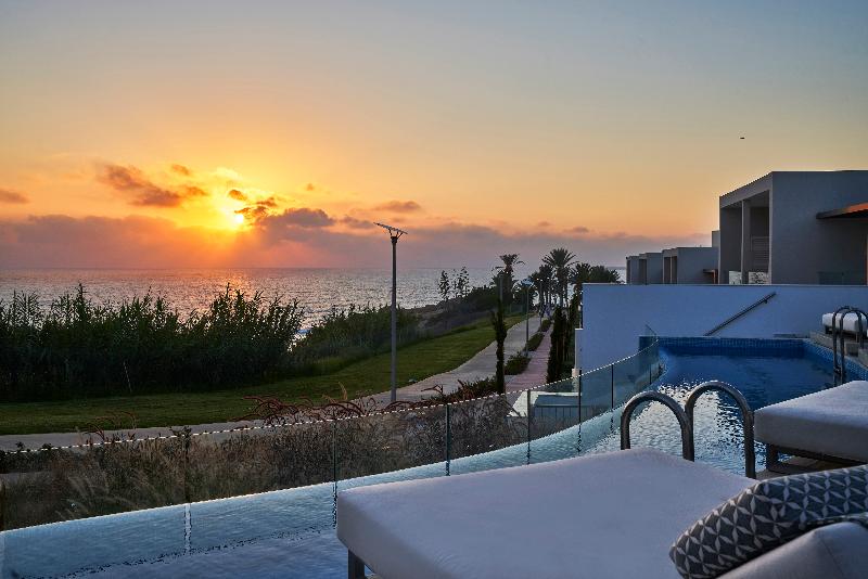Mare Paphos - Genel