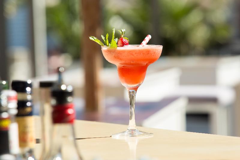 Mare Paphos - Teras