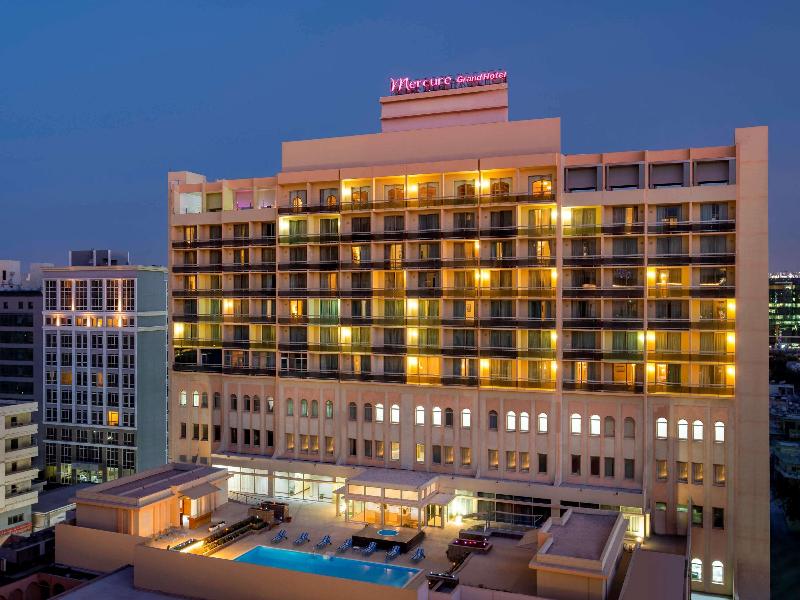 Treffen House Doha - Havuz