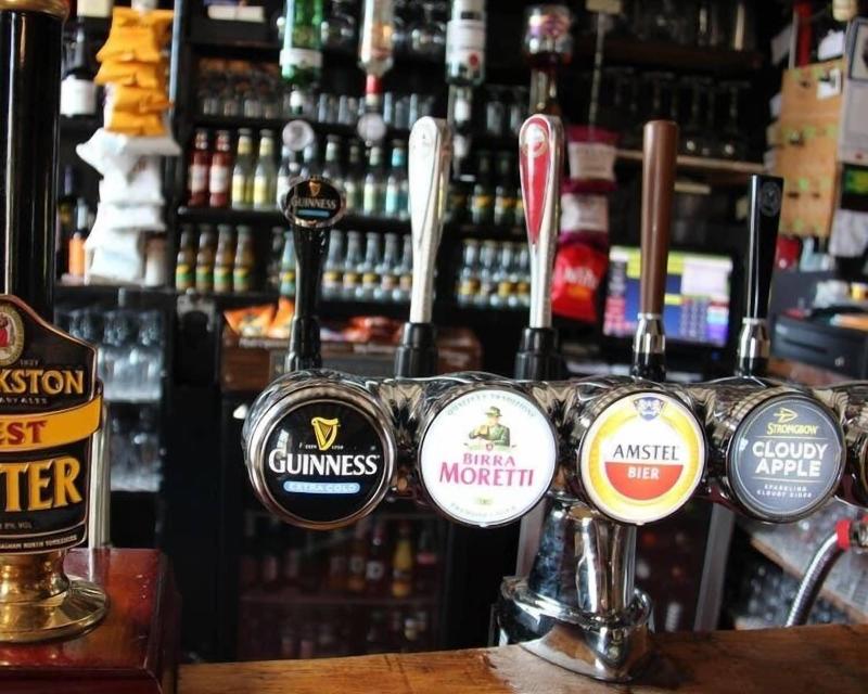 White Horse Farm - Bar