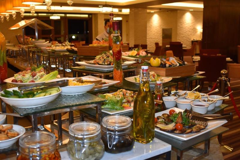 Grand Millennium Tabuk - Restoran