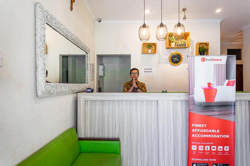 Formerly RedDoorz near Alun Alun Bandung 2 - Lobi