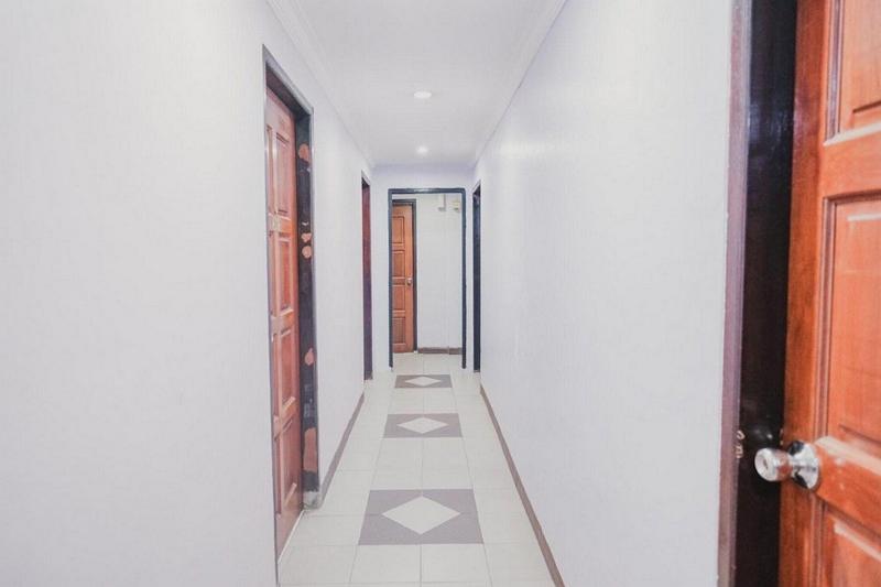 Formerly RedDoorz near Nagoya Hill Mall Batam 5 - Lobi