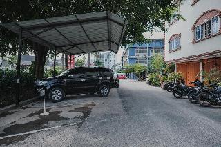 Formerly RedDoorz near Nagoya Hill Mall Batam 5 fotoÄŸrafÄ±