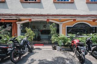 Formerly RedDoorz near Nagoya Hill Mall Batam 5 fotoÄŸrafÄ±