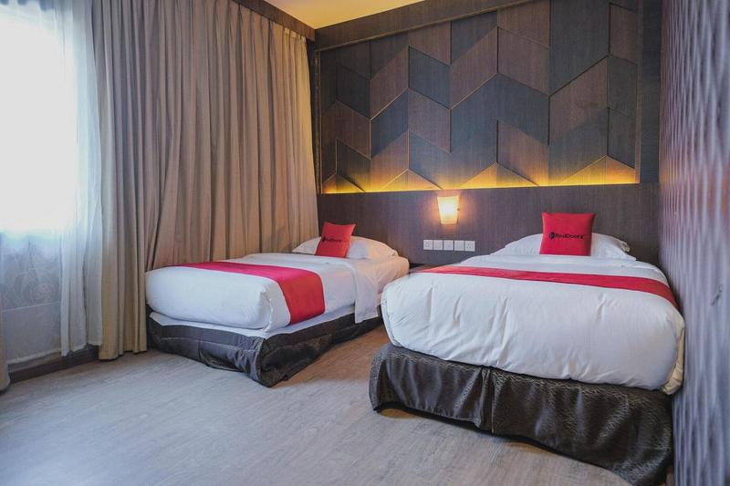 Formerly RedDoorz Plus near Pantai Coastarina 2 - Oda