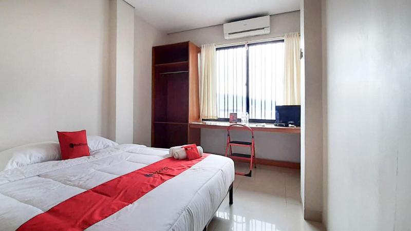 Formerly Reddoorz Plus @ Bitung City Center - Oda