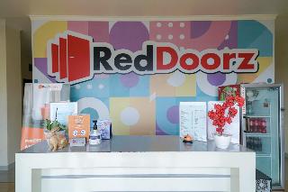 Formerly RedDoorz near Exit Toll Sirkuit Sentul fotoÄŸrafÄ±