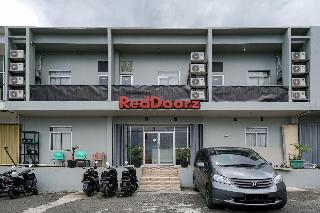 Formerly RedDoorz near Exit Toll Sirkuit Sentul otel fotoğrafı
