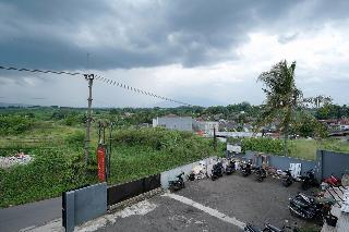 Formerly RedDoorz near Exit Toll Sirkuit Sentul fotoÄŸrafÄ±