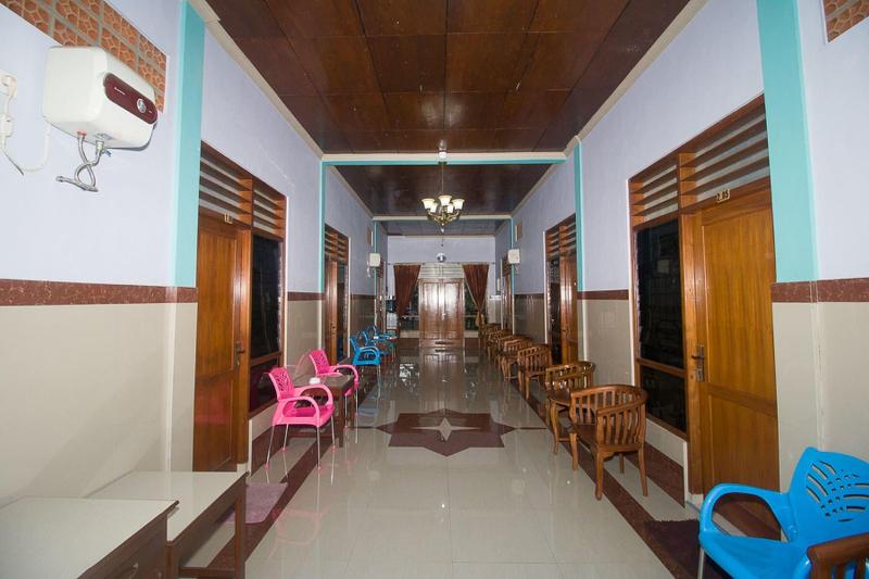 Formerly RedDoorz Syariah Alun Alun Bojonegoro - Lobi