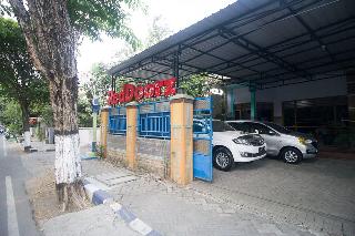 Formerly RedDoorz Syariah Alun Alun Bojonegoro fotoÄŸrafÄ±