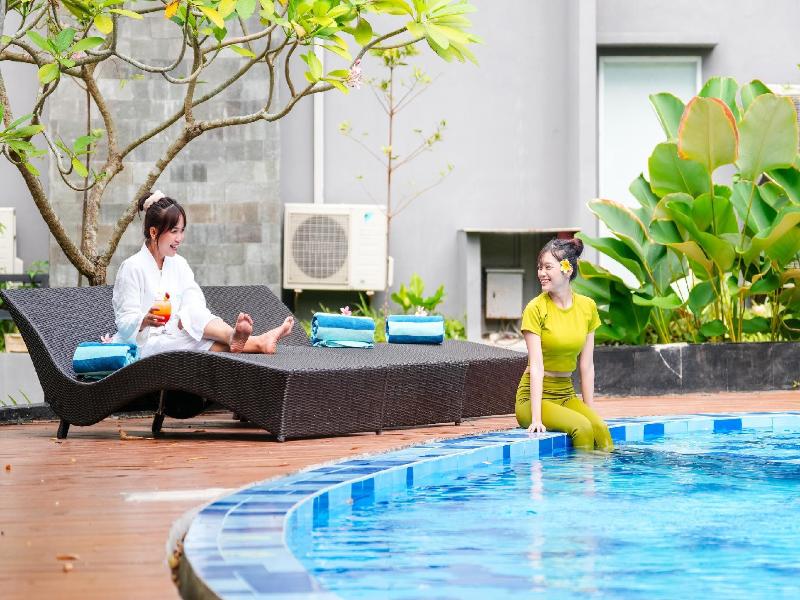 Patra Dumai Hotel - Havuz