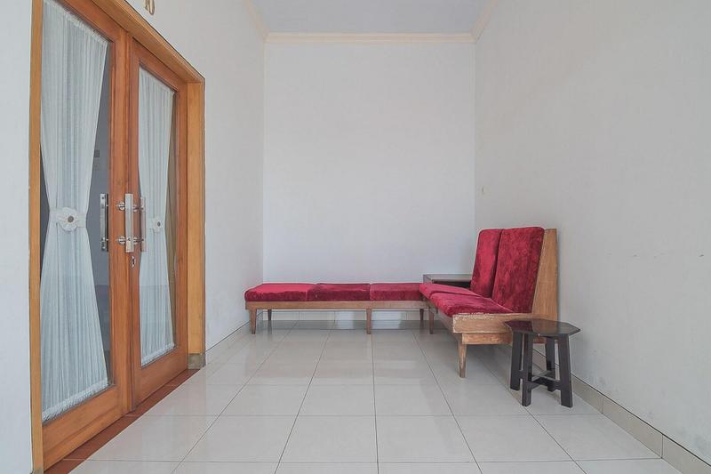 Formerly RedDoorz Plus near Alun Alun Kuningan - Lobi