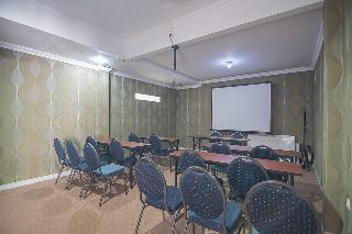 Formerly RedDoorz Plus near Alun Alun Kuningan fotoÄŸrafÄ±