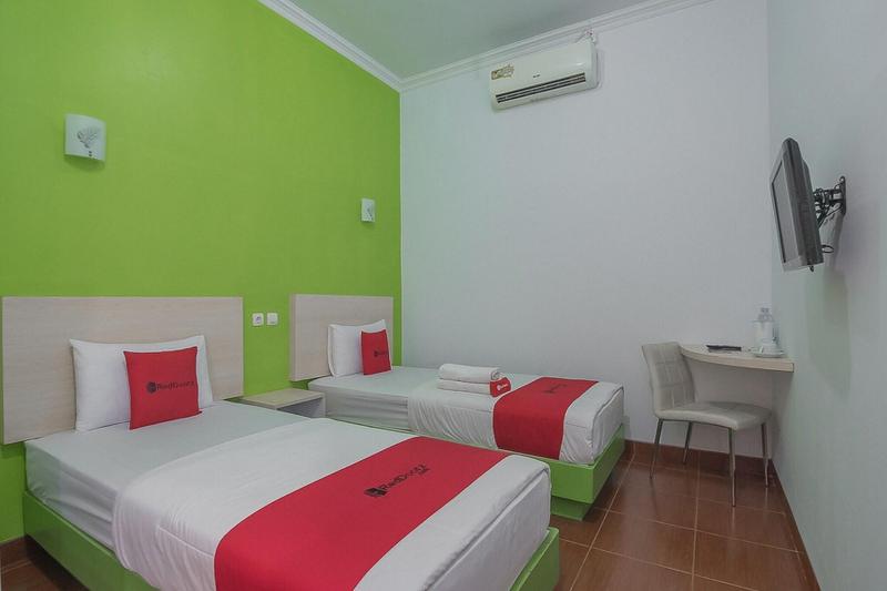 Formerly RedDoorz Plus near Alun Alun Kuningan - Oda