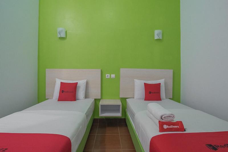 Formerly RedDoorz Plus near Alun Alun Kuningan - Oda