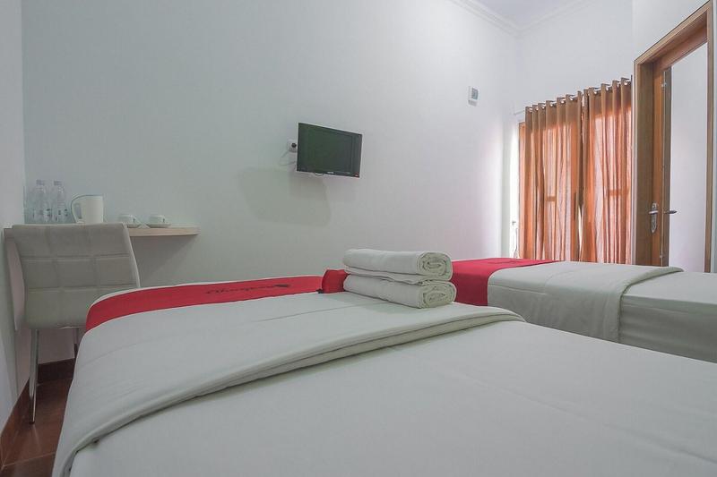 Formerly RedDoorz Plus near Alun Alun Kuningan - Oda
