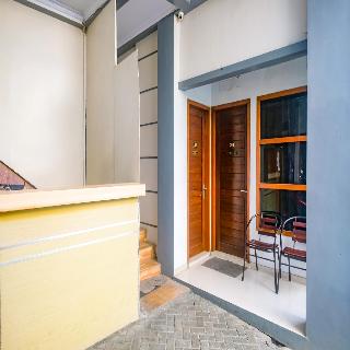 Formerly RedDoorz @ Jalan Kedawung otel fotoğrafı