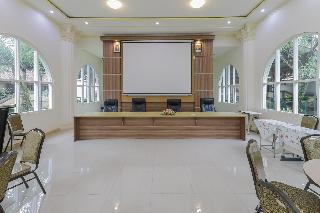 Formerly RedDoorz Syariah @ Klojen Malang fotoÄŸrafÄ±