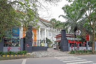 Formerly RedDoorz Syariah @ Klojen Malang fotoÄŸrafÄ±
