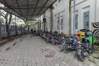 Formerly RedDoorz Syariah @ Klojen Malang fotoÄŸrafÄ±