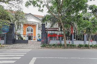 Formerly RedDoorz Syariah @ Klojen Malang fotoÄŸrafÄ±