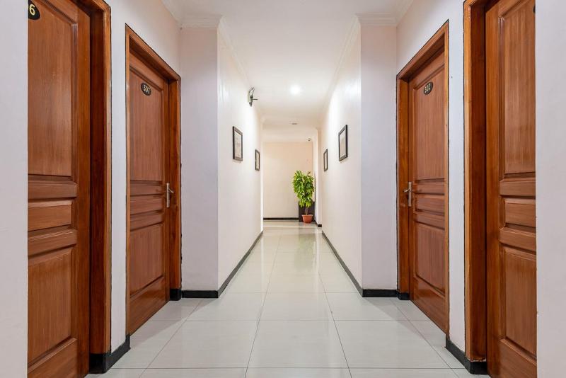 Formerly RedDoorz Syariah @ Soekarno Hatta Indah 2 - Lobi