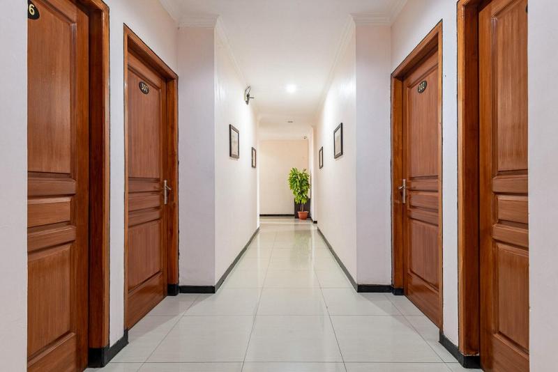 Formerly RedDoorz Syariah @ Soekarno Hatta Indah 2 - Lobi