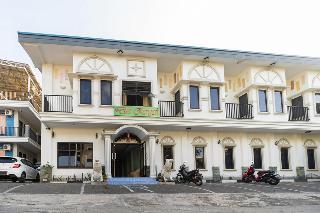 Formerly RedDoorz Plus @ Jalan Pumorow Manado fotoÄŸrafÄ±