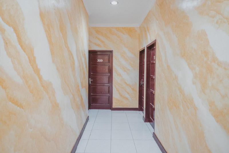 Formerly RedDoorz Plus near Istana Maimun Medan - Lobi