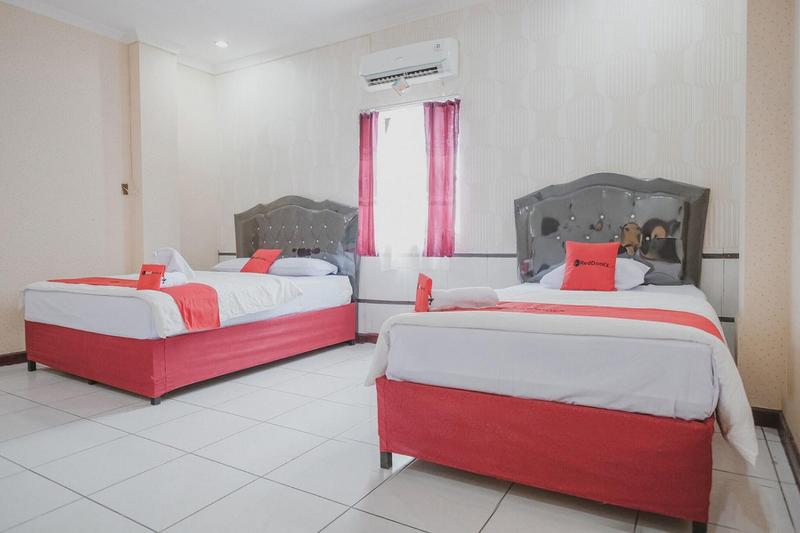 Formerly RedDoorz Plus near Istana Maimun Medan - Oda