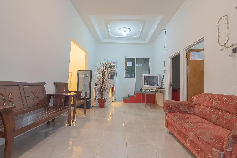 Formerly RedDoorz @ Rajawali KM 5 - Lobi
