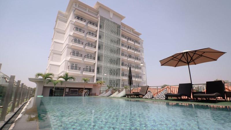 Solia Yosodipuro Hotel - Havuz