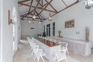 Formerly RedDoorz Resort Idelansia HomeStayCiater fotoÄŸrafÄ±