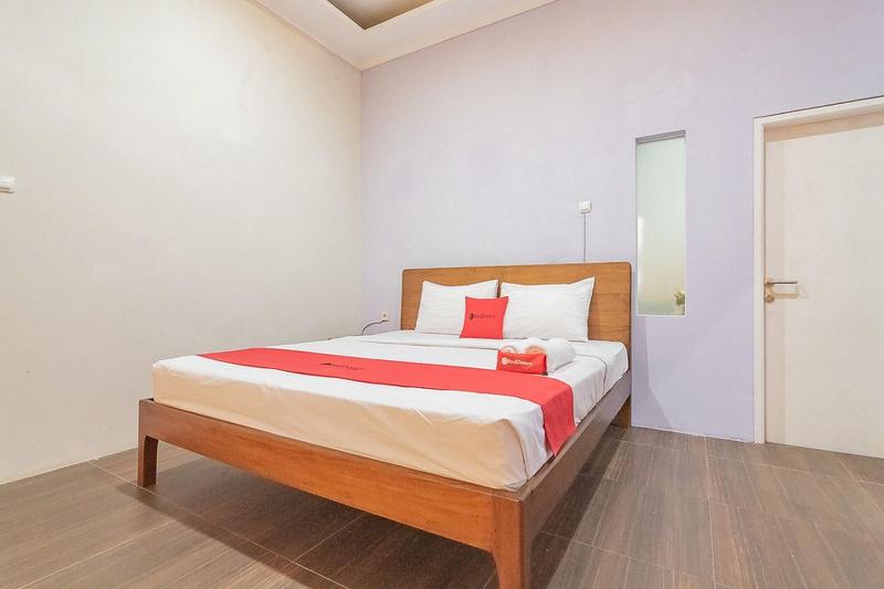Formerly RedDoorz Resort Idelansia HomeStayCiater - Oda