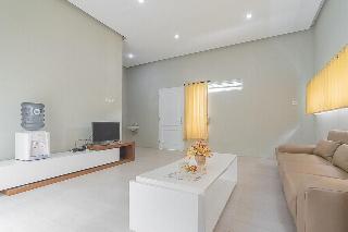 Formerly RedDoorz Resort Idelansia HomeStayCiater fotoÄŸrafÄ±