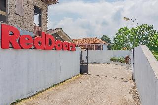 Formerly RedDoorz Tambak Mekar Street Subang fotoÄŸrafÄ±