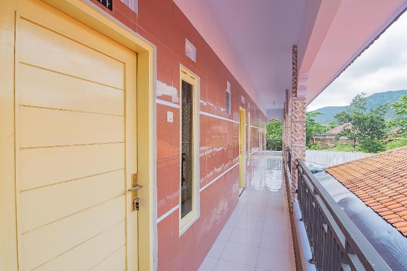 Formerly RedDoorz Tambak Mekar Street Subang - Genel