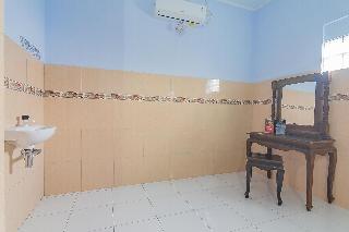 Formerly RedDoorz Tambak Mekar Street Subang fotoÄŸrafÄ±