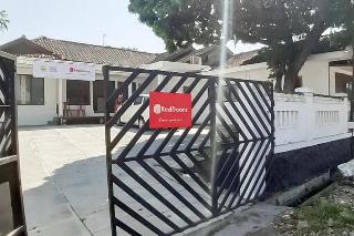 Formerly RedDoorz Syariah @ Jl Raya Sukabumi fotoÄŸrafÄ±
