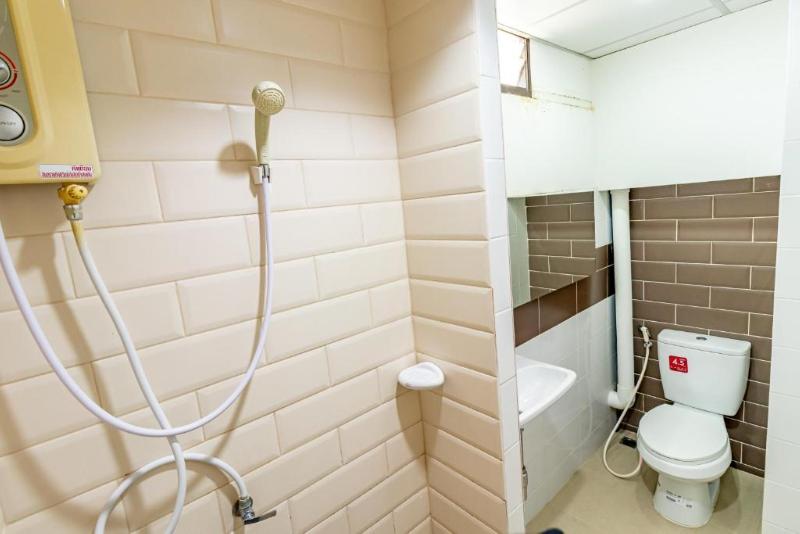Alanda Hotel & Apartment by ZUZU - Oda